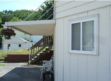 Building Photo - 301 Grand Ave