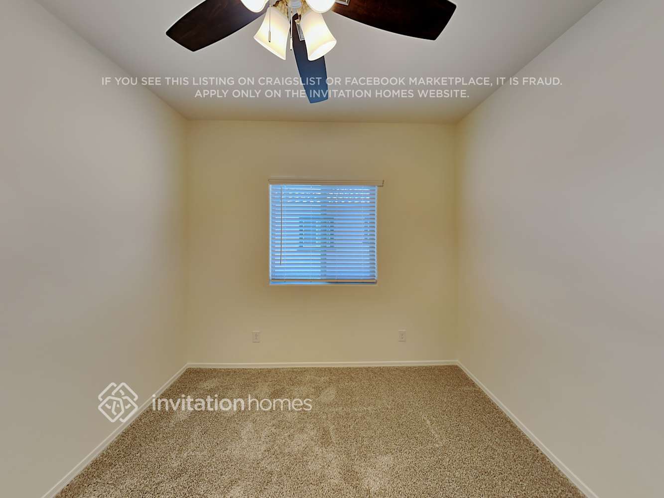 Building Photo - 18099 N Lakeside Ct