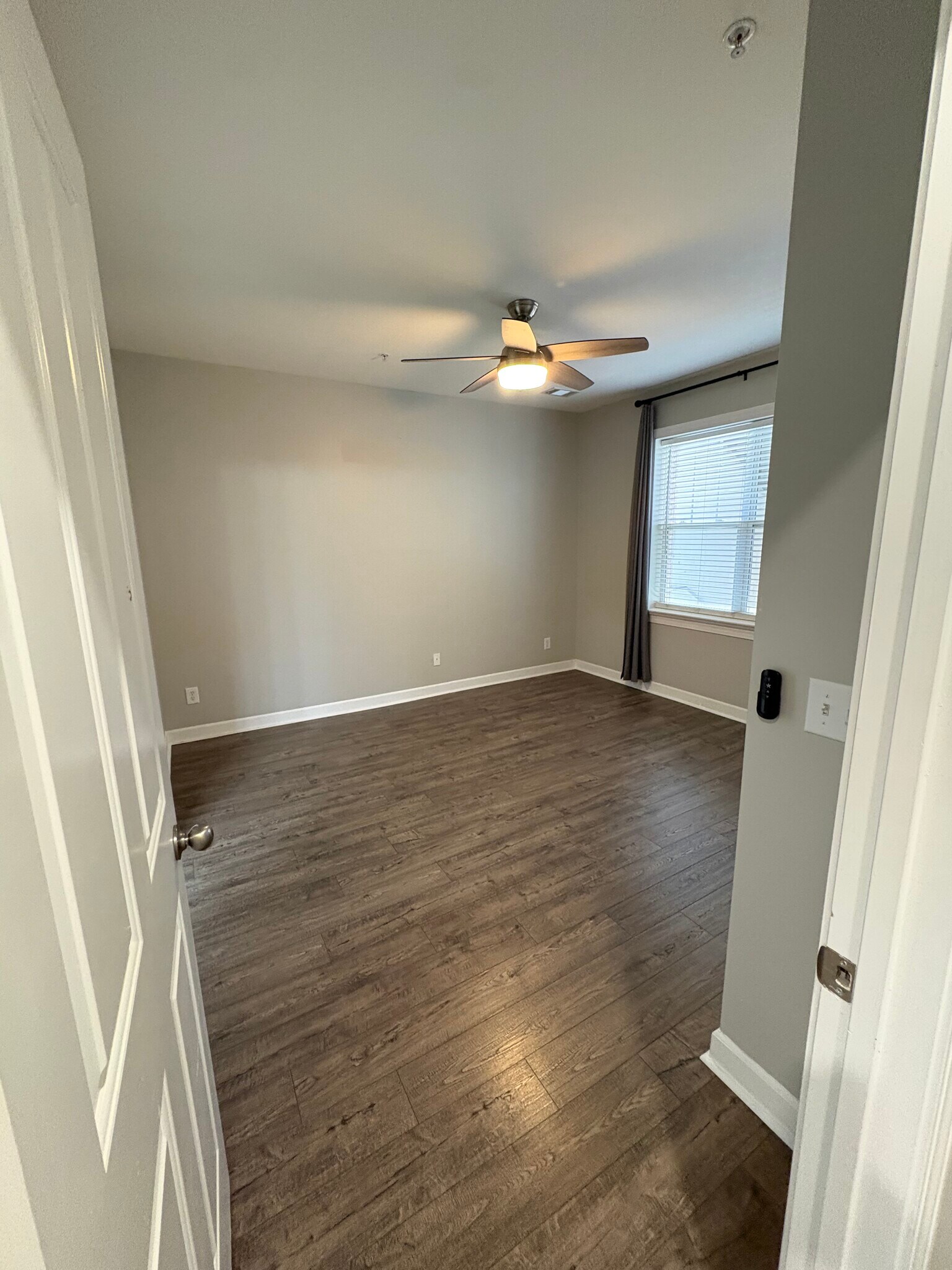 Building Photo - 2310 Elliott Ave