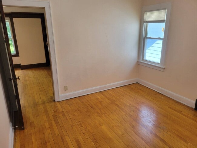 Building Photo - 3716N17thY