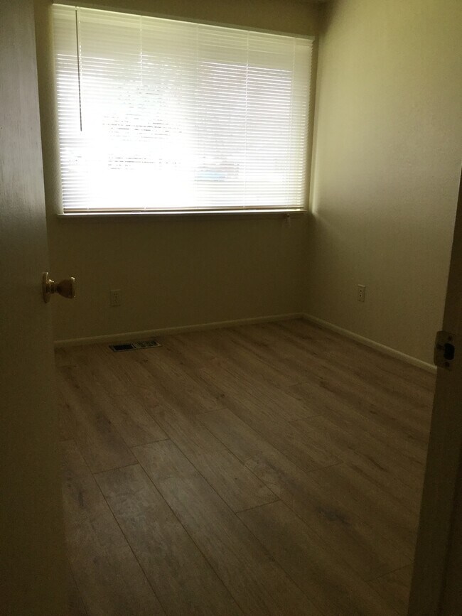 Building Photo - 4813 Memorie Ln
