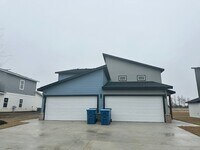 Building Photo - 1507 SW Casuarina Dr