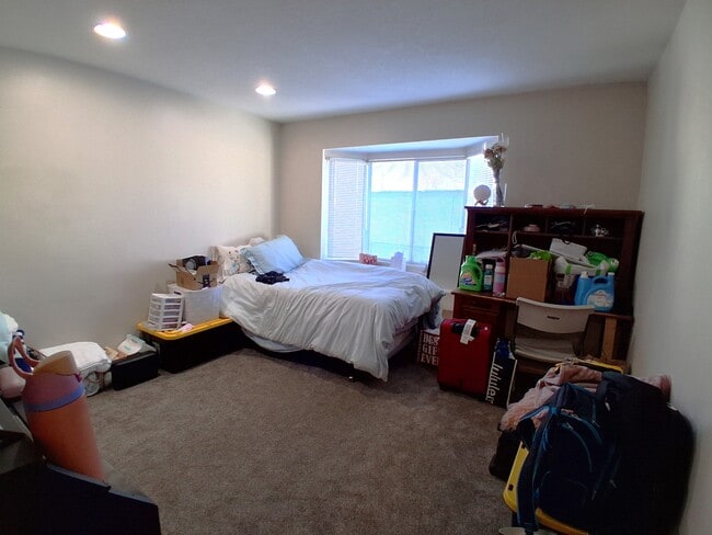 Building Photo - 1533 Riverside Ave