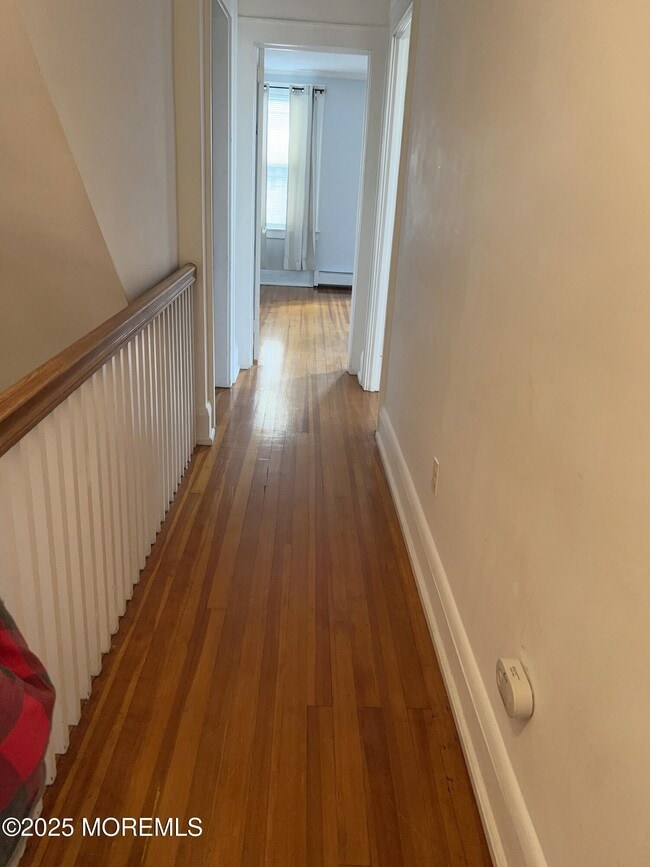 Building Photo - 17 Codington Pl