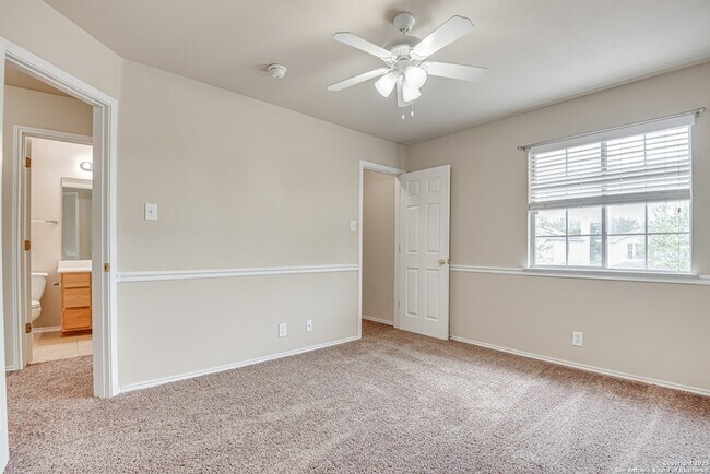 Building Photo - 2637 Gallant Fox Dr