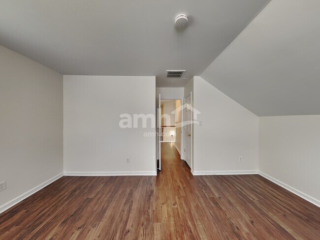 Building Photo - 512 Grantham Ln