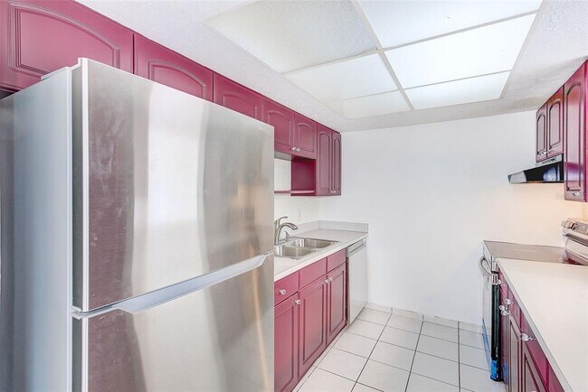 Building Photo - 603 N Keene Rd
