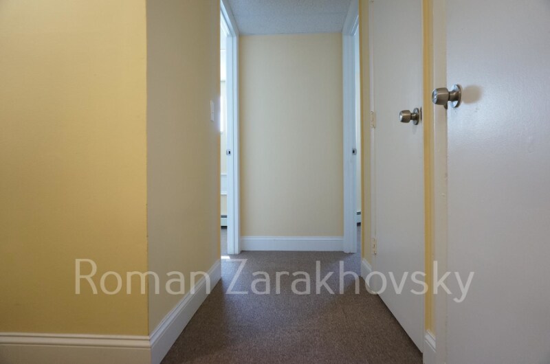 Building Photo - 74 Gardner St