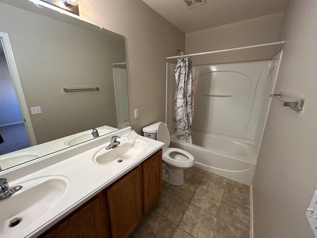 Building Photo - 16152 W Calavar Rd