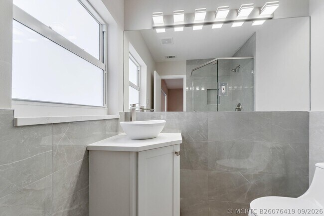 Building Photo - 624 Southwind Cir