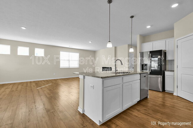 Building Photo - 5851 Ryman Dr