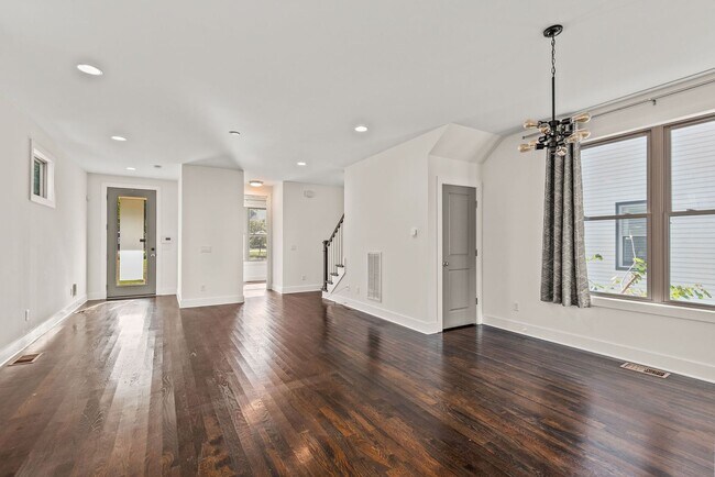 Building Photo - East Nashville Rental!