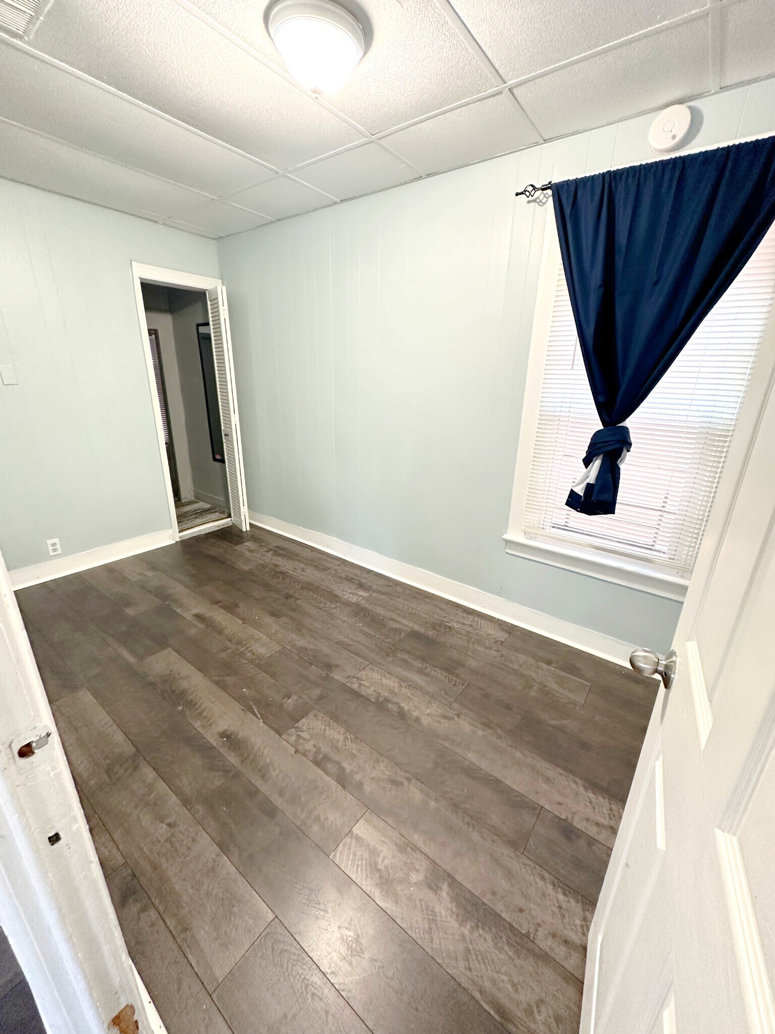 Room 1 - 114 17th St