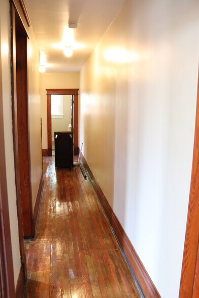 Hallway 1 - 1370 Forsythe Ave