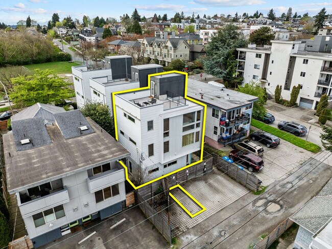 Building Photo - 4036 Linden Ave N