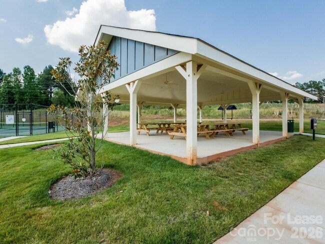 Building Photo - 6135 Snowy Egret Ave