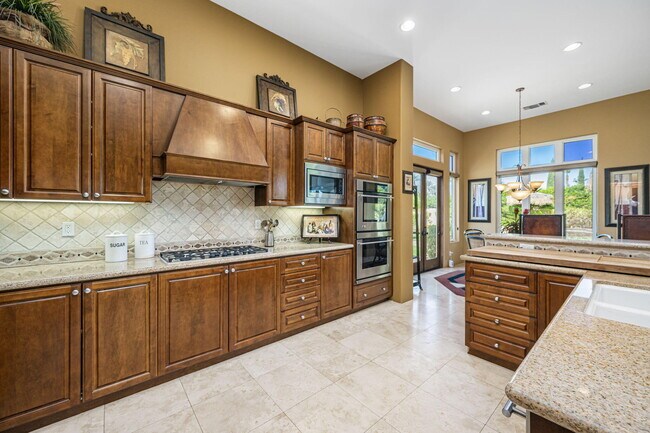 Building Photo - 56222 Village Dr