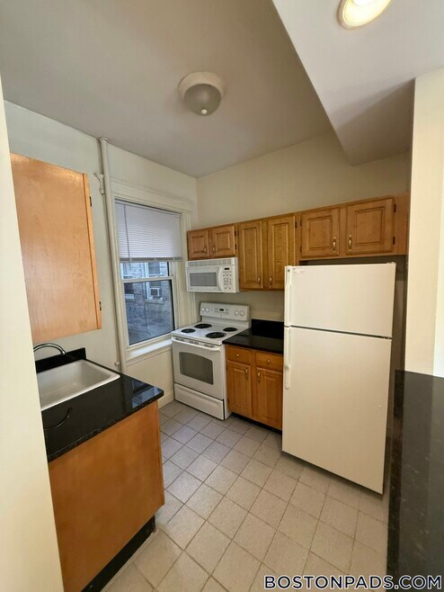 Building Photo - 32 Queensberry St