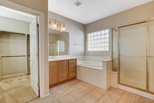 Building Photo - Summerlin Home - 3 Bedrooms + Small Loft +...
