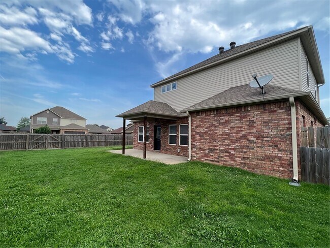 Building Photo - 1306 W Walker Dr