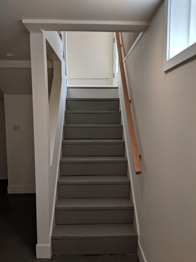 Building Photo - 121/123 N. Garrison Road