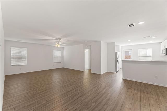 Building Photo - 816 Breakwater Dr