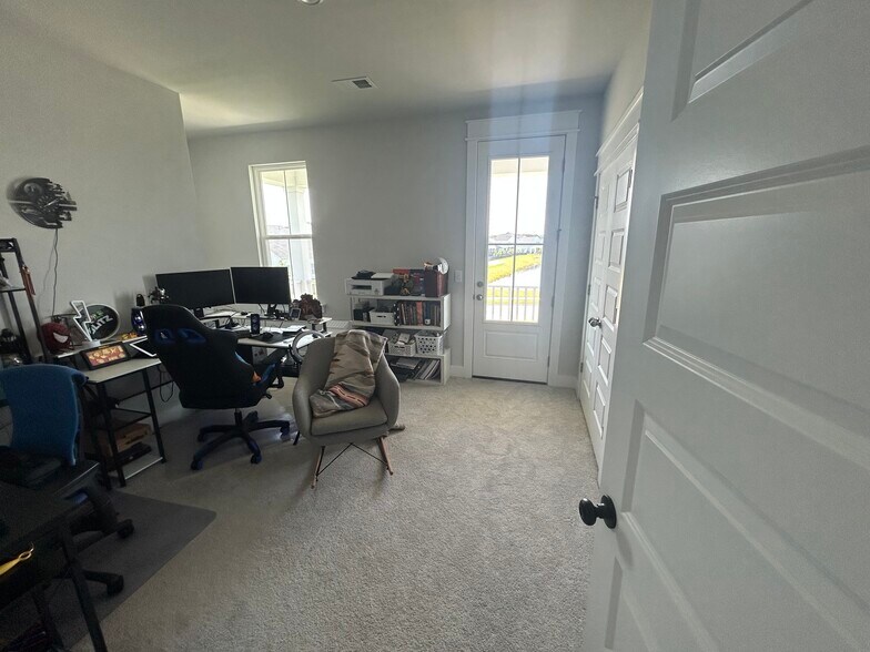 Building Photo - 972 Carnes Crossing Blvd