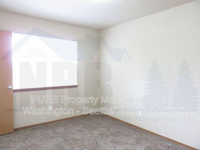 Building Photo - 8015 Pacific Ave