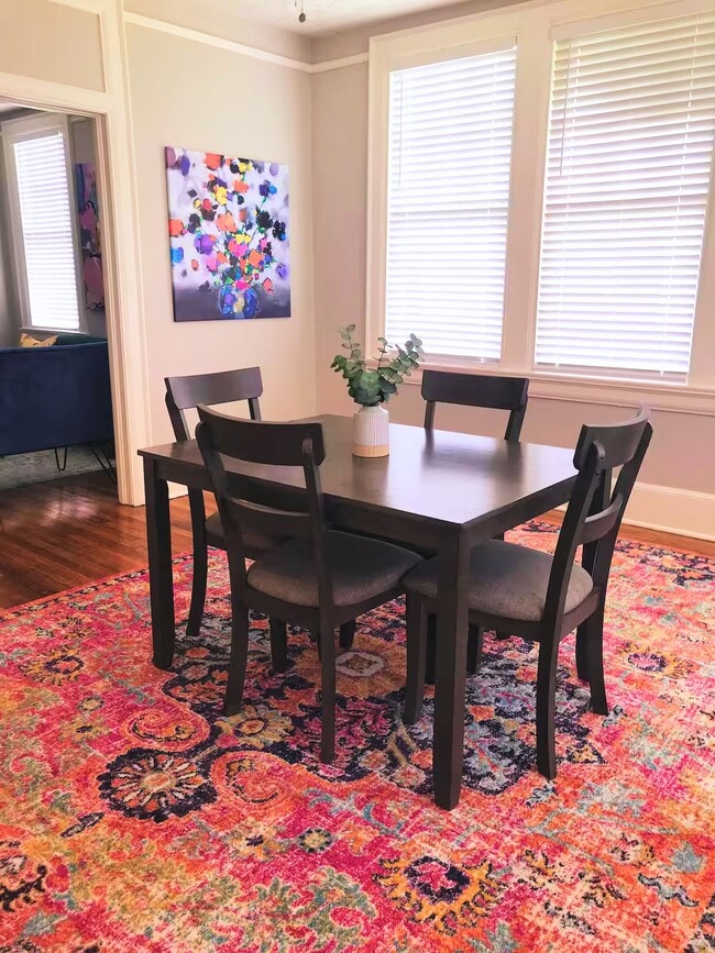 Building Photo - Midtown Duplex