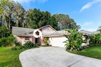 Building Photo - 3 Bedroom Pet-Friendly Home in Tarpon Spri...