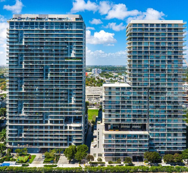 Building Photo - 101 NE 34th St