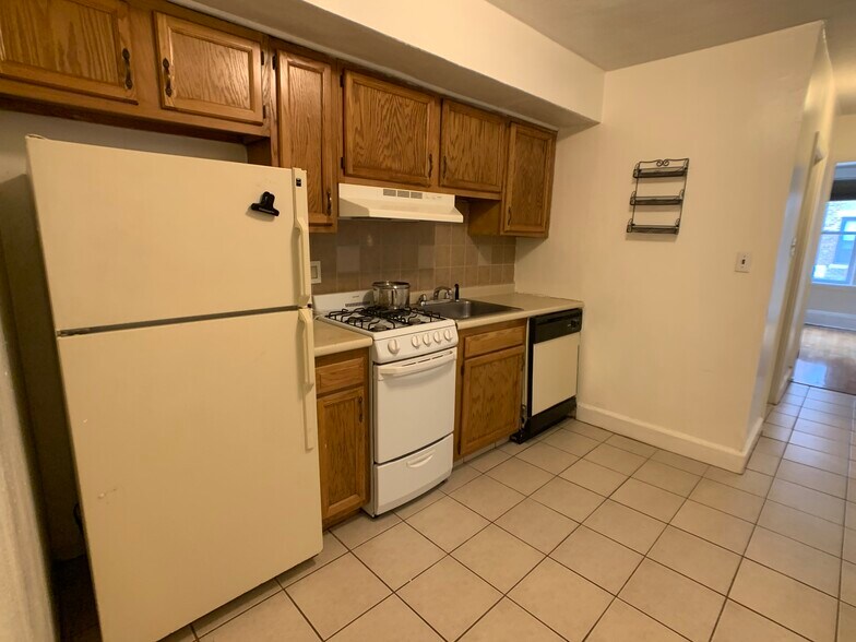 Building Photo - 1355 Commonwealth Ave