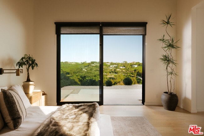 Building Photo - 5792 Calpine Dr