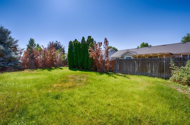 Building Photo - Beautiful Meridian home