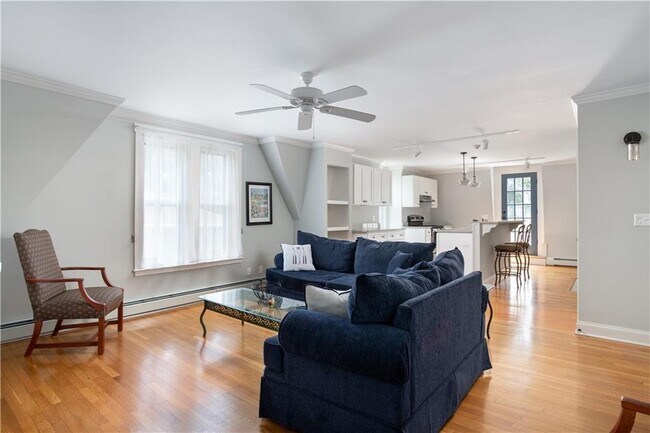 Building Photo - 29 Champlin St