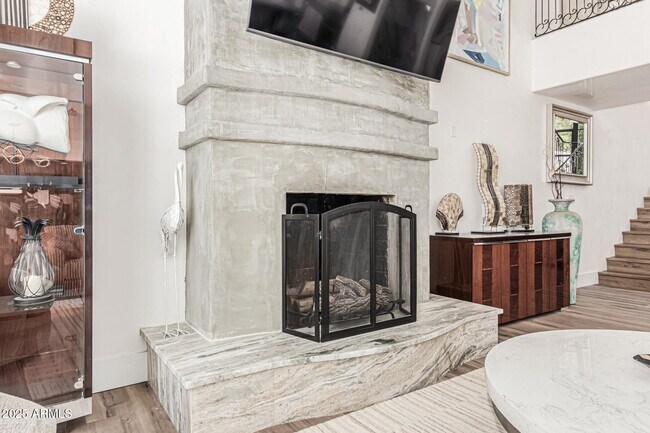 Building Photo - 10113 E Topaz Dr