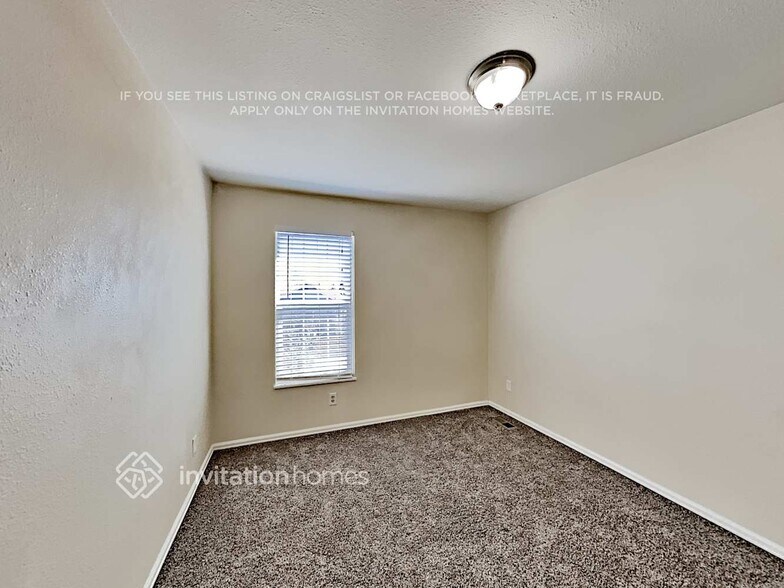 Building Photo - 11417 W 103rd Ave