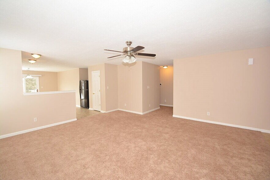 Building Photo - 1334 Fall Ridge Dr