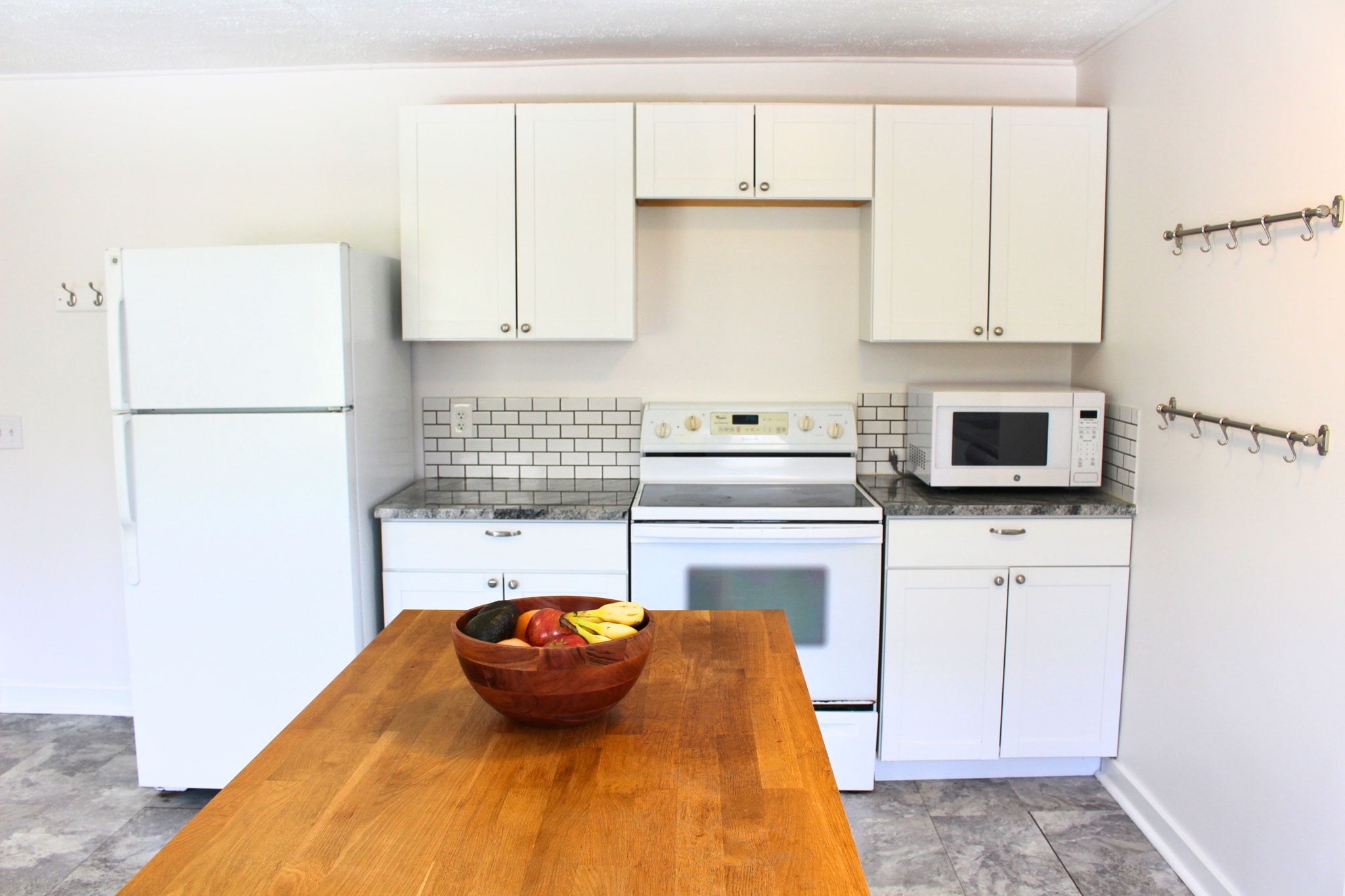 Building Photo - 3806 Gardner Ave