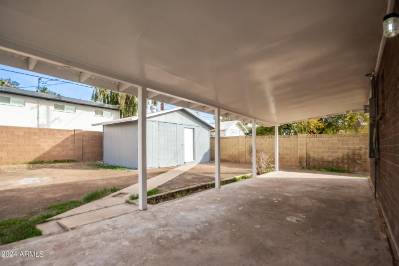 Building Photo - 1630 E 12th St