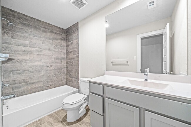 Building Photo - 19723 Vino Vale Dr