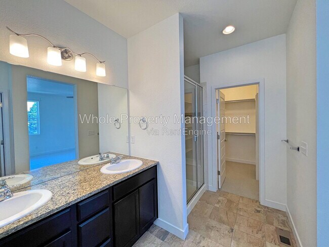 Building Photo - 2049 W 67th Pl