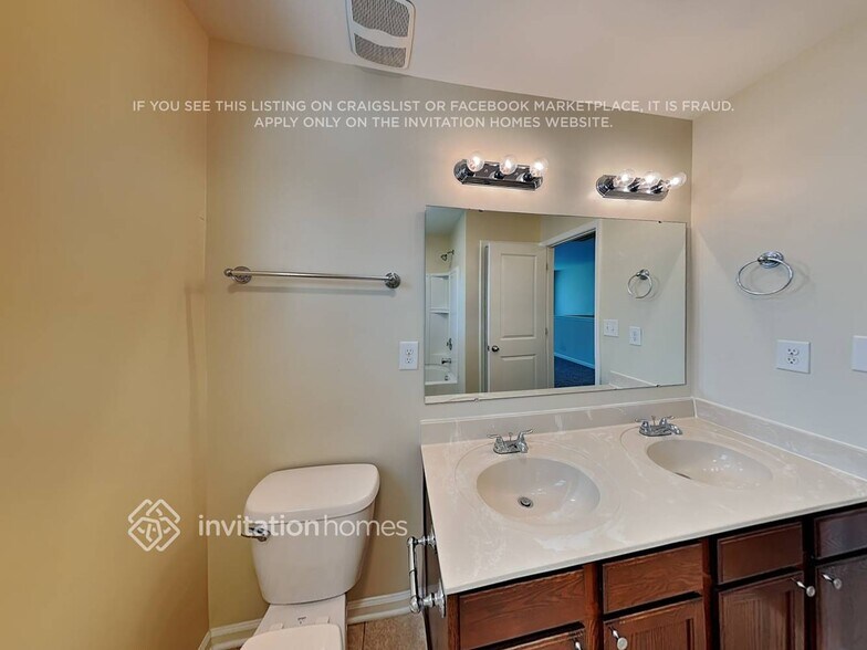 Building Photo - 128 Gilden Way