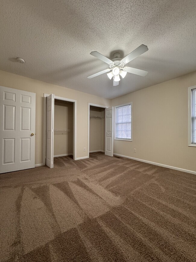 Building Photo - 870 Spring Forest Rd