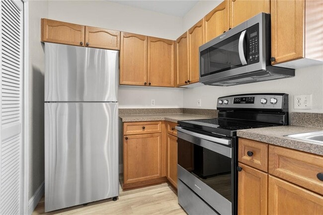 Building Photo - 832 Monopoly Ct