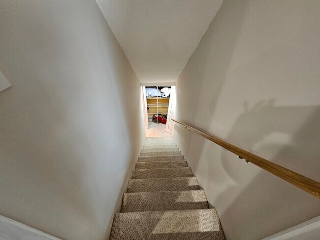 Building Photo - 9 Hibiscus Way