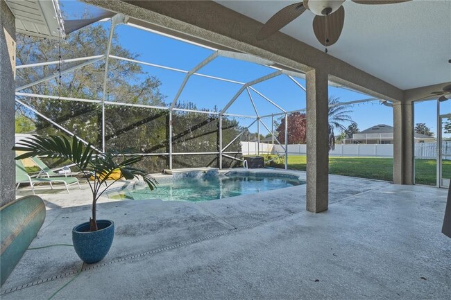 Building Photo - 5810 Hummingbird Ct