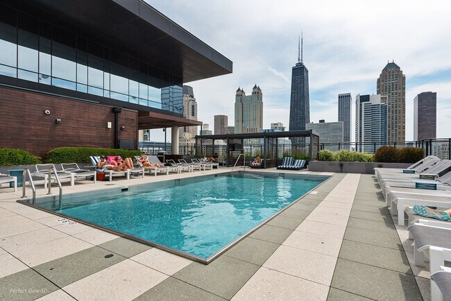 Building Photo - 823 N Clark St