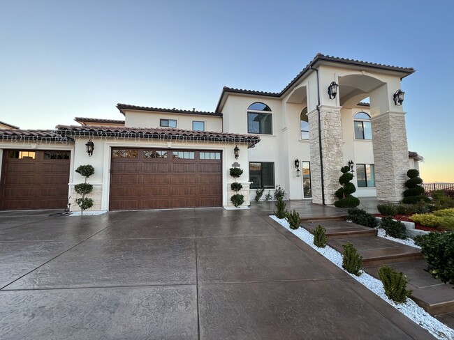 Building Photo - 719 Townsend Ct