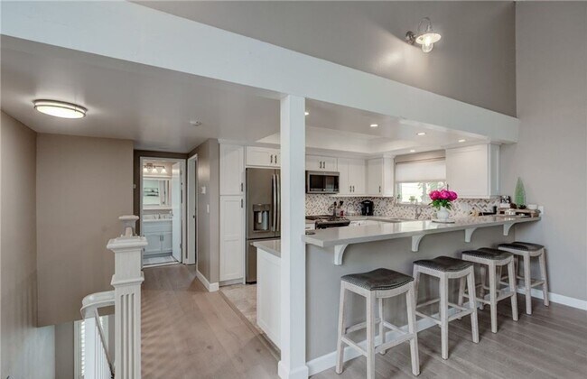 Building Photo - 2521 Voorhees Ave